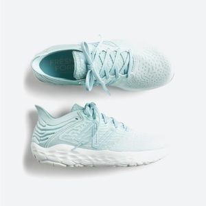 New Balance Fresh Foam Beacon B3 in Light Blue